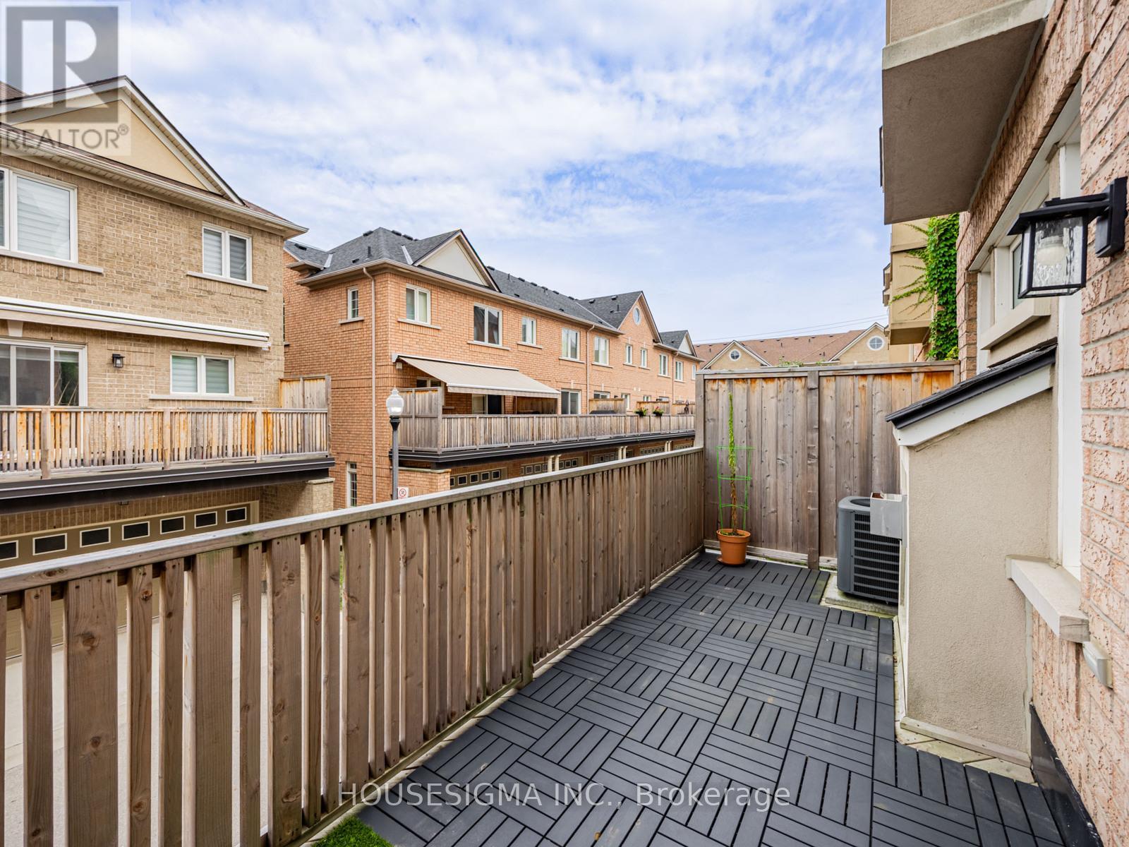 Photo 28 of 206 60 Rosewood Avenue, Mississauga ON