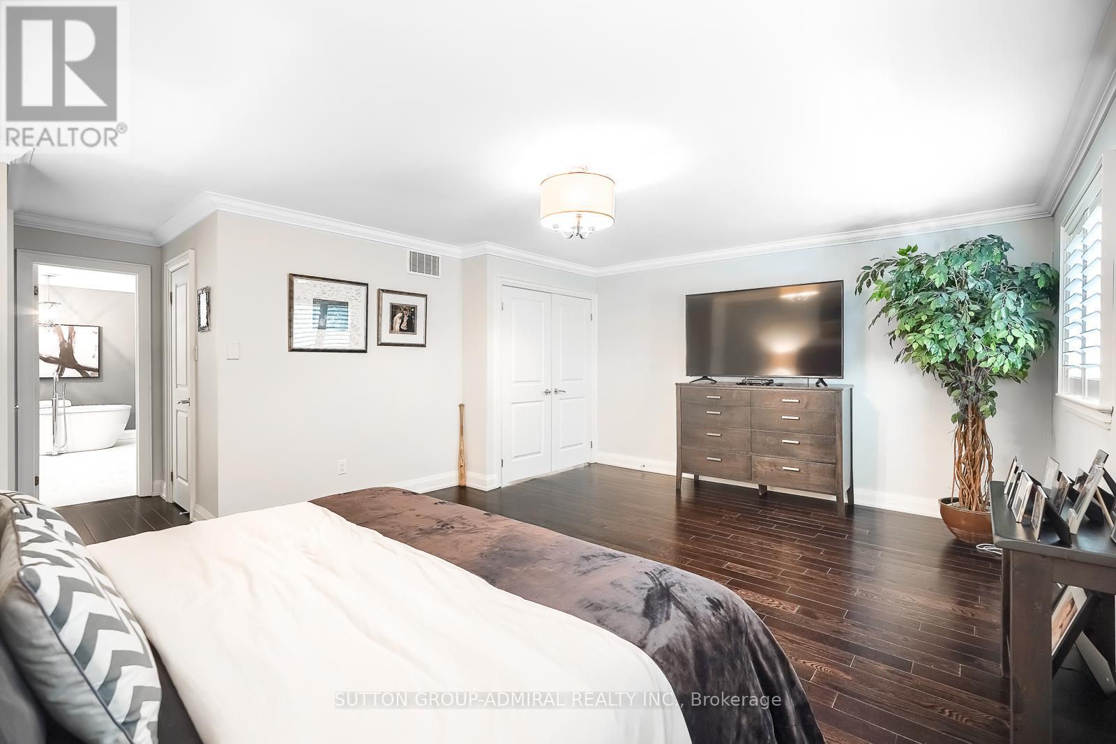 Photo 26 of 2360 Marisa Court, Mississauga ON