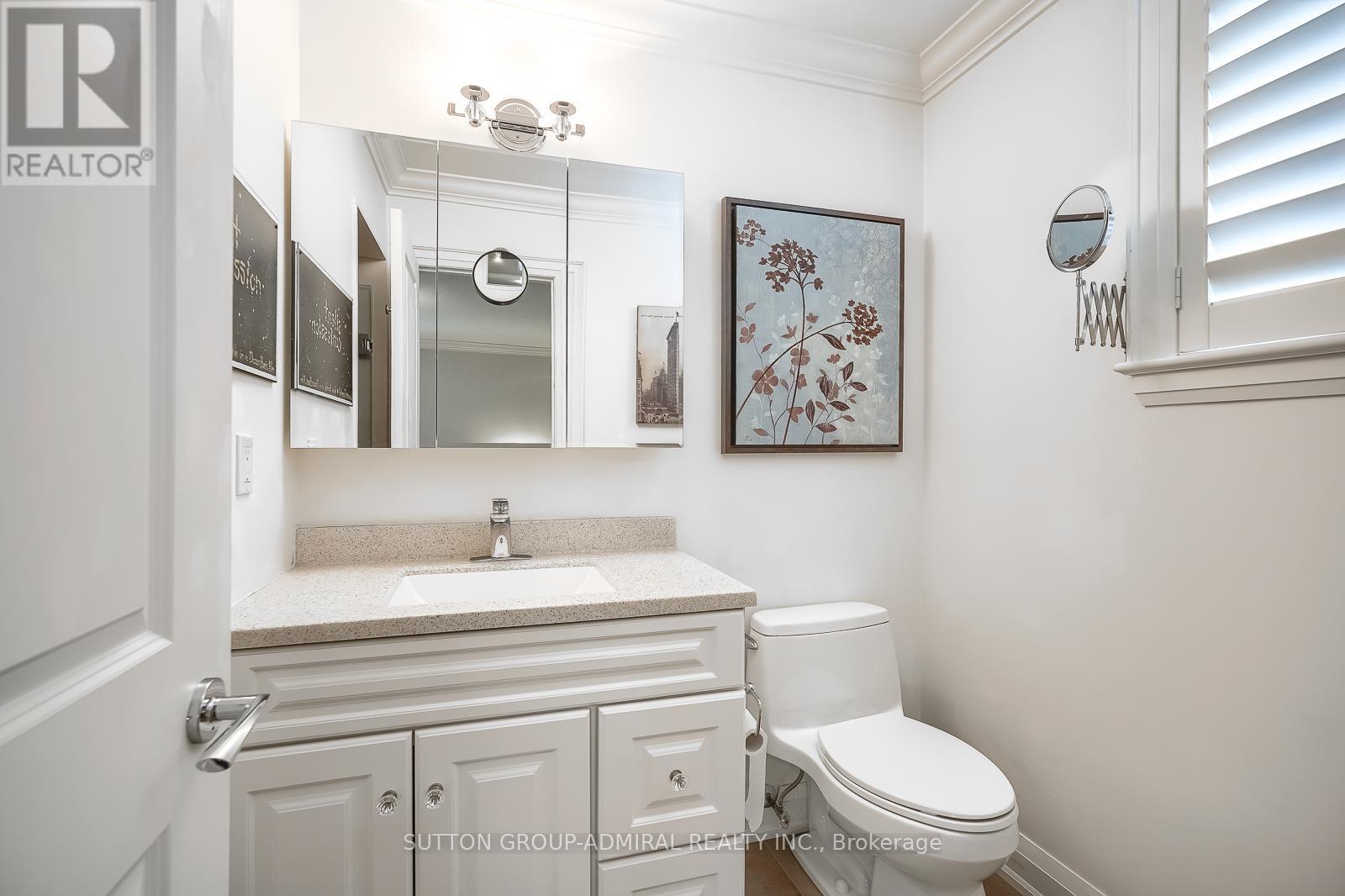 Photo 19 of 2360 Marisa Court, Mississauga ON