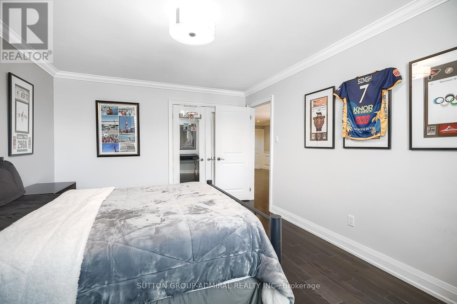 Photo 23 of 2360 Marisa Court, Mississauga ON
