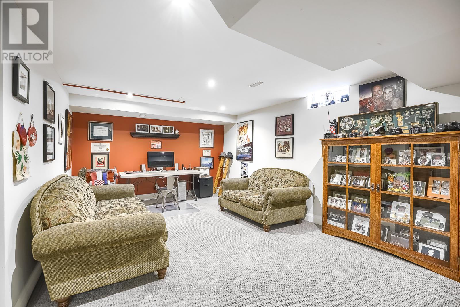 Photo 35 of 2360 Marisa Court, Mississauga ON