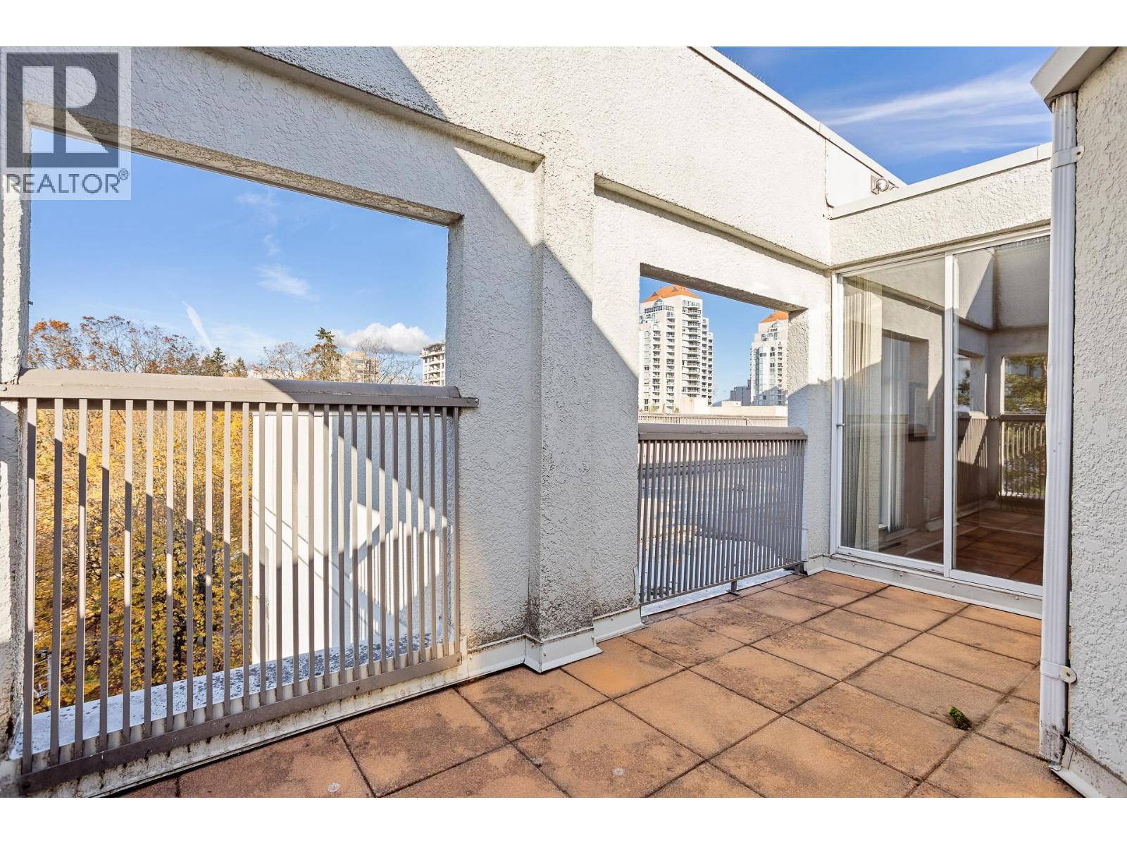 Photo 10 of 902 550 Eighth Street, New Westminster BC