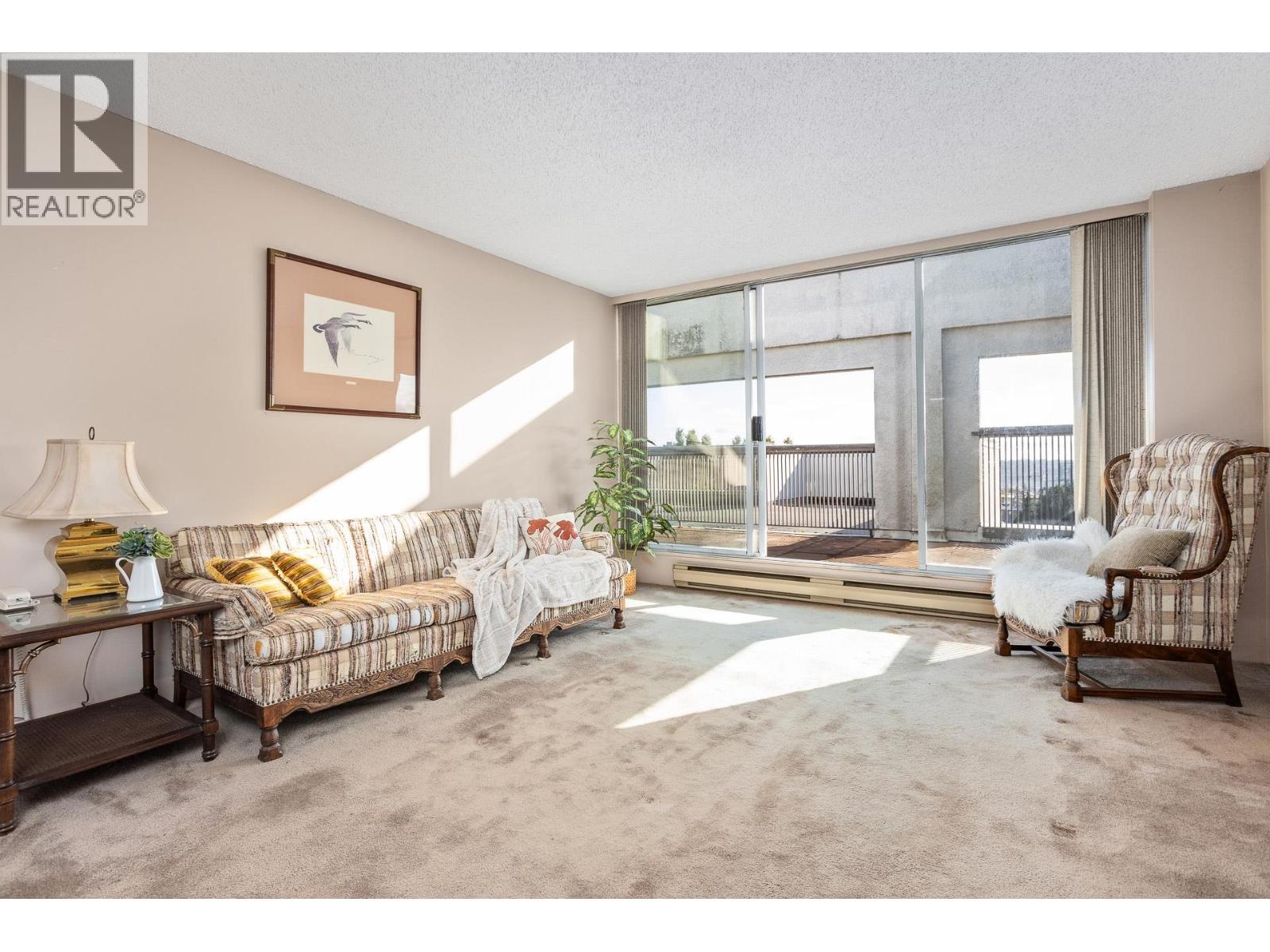Photo 11 of 902 550 Eighth Street, New Westminster BC