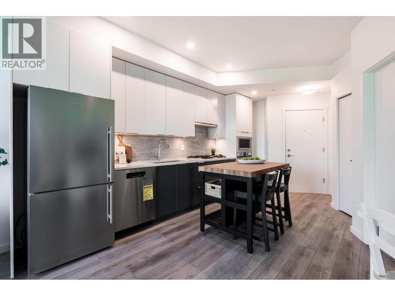 Photo 4 of 510 11641 227th Street, Maple Ridge BC