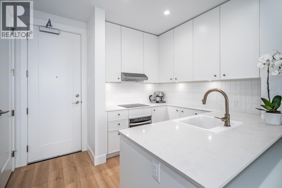 Photo 4 of 209 708 Edgar Avenue, Coquitlam BC