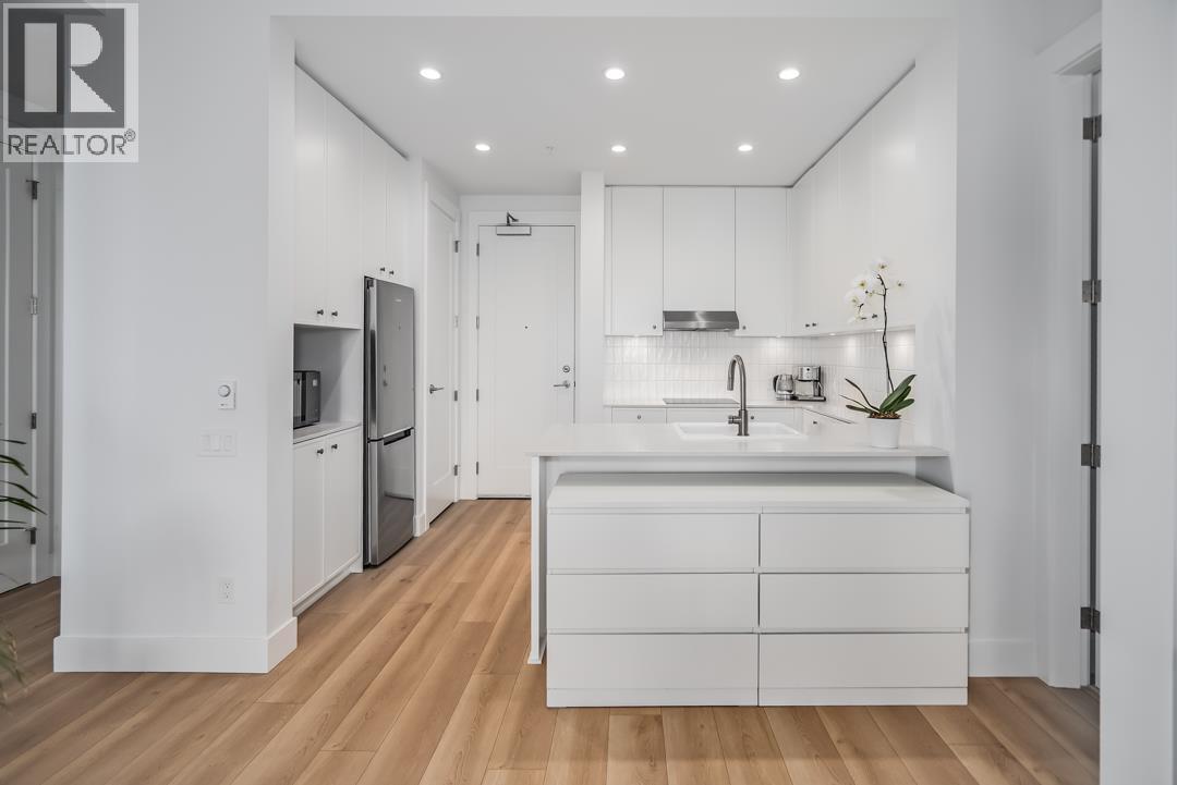 Photo 9 of 209 708 Edgar Avenue, Coquitlam BC