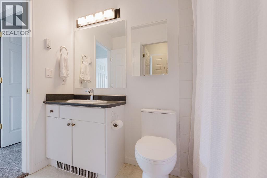 6 291 PERIWINKLE LANE, Gibsons