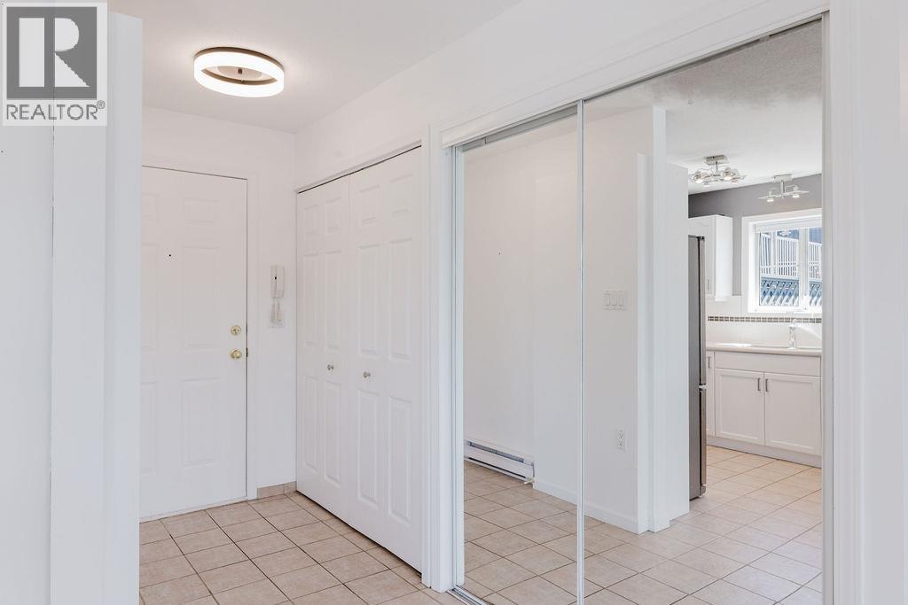 6 291 PERIWINKLE LANE, Gibsons