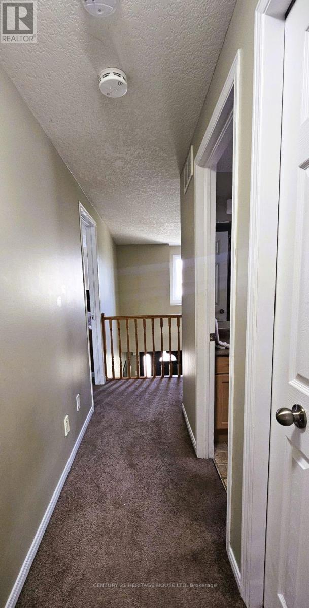 Photo 21 of 256 Sienna Crescent, Kitchener ON