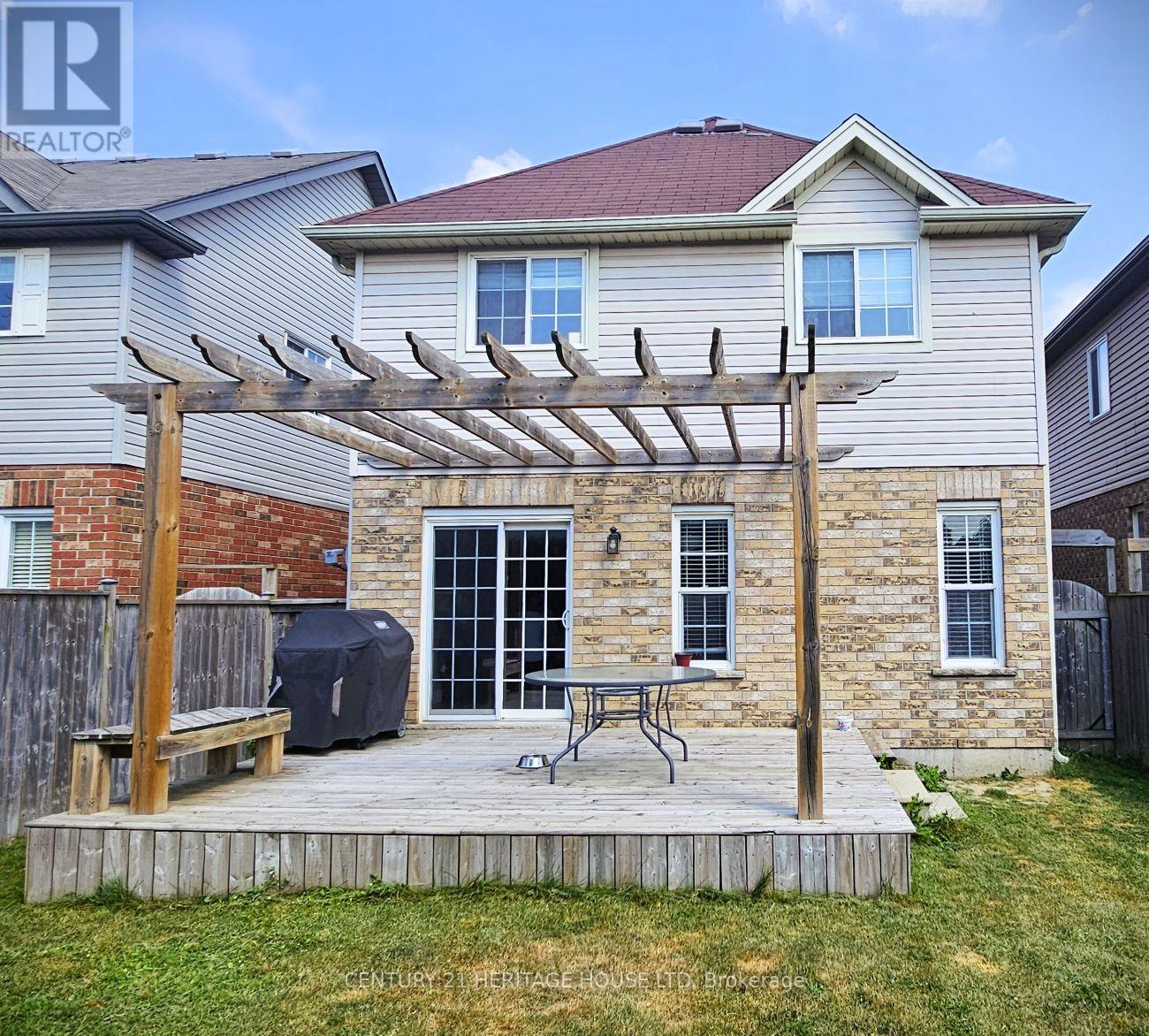 Photo 31 of 256 Sienna Crescent, Kitchener ON