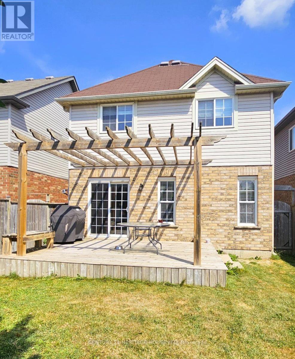 Photo 9 of 256 Sienna Crescent, Kitchener ON