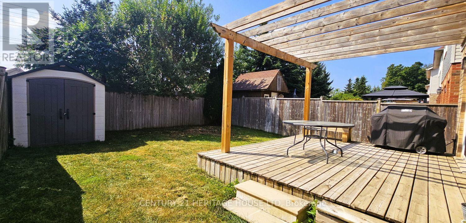 Photo 37 of 256 Sienna Crescent, Kitchener ON
