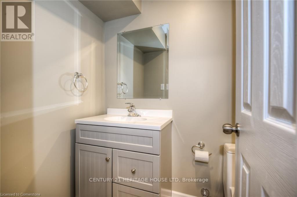 Photo 23 of 256 Sienna Crescent, Kitchener ON
