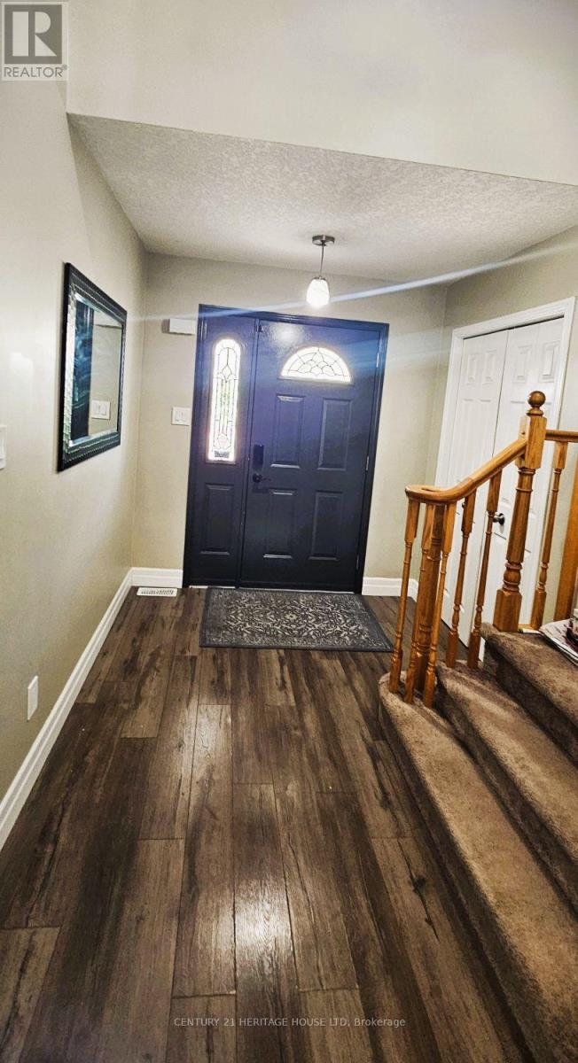 Photo 14 of 256 Sienna Crescent, Kitchener ON