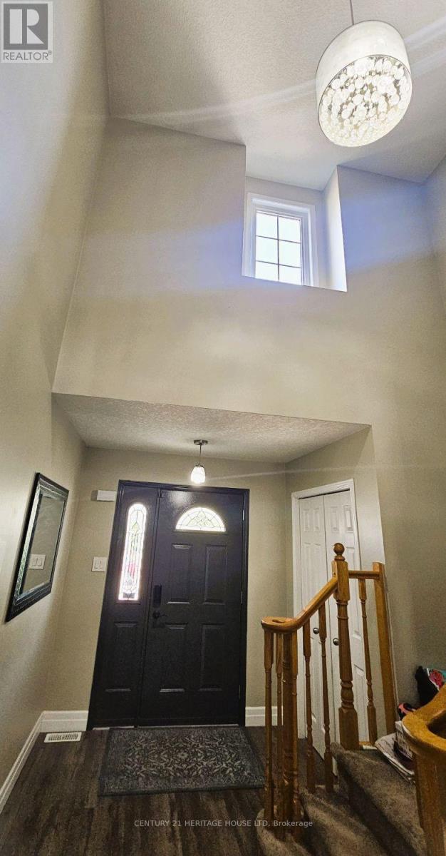Photo 33 of 256 Sienna Crescent, Kitchener ON