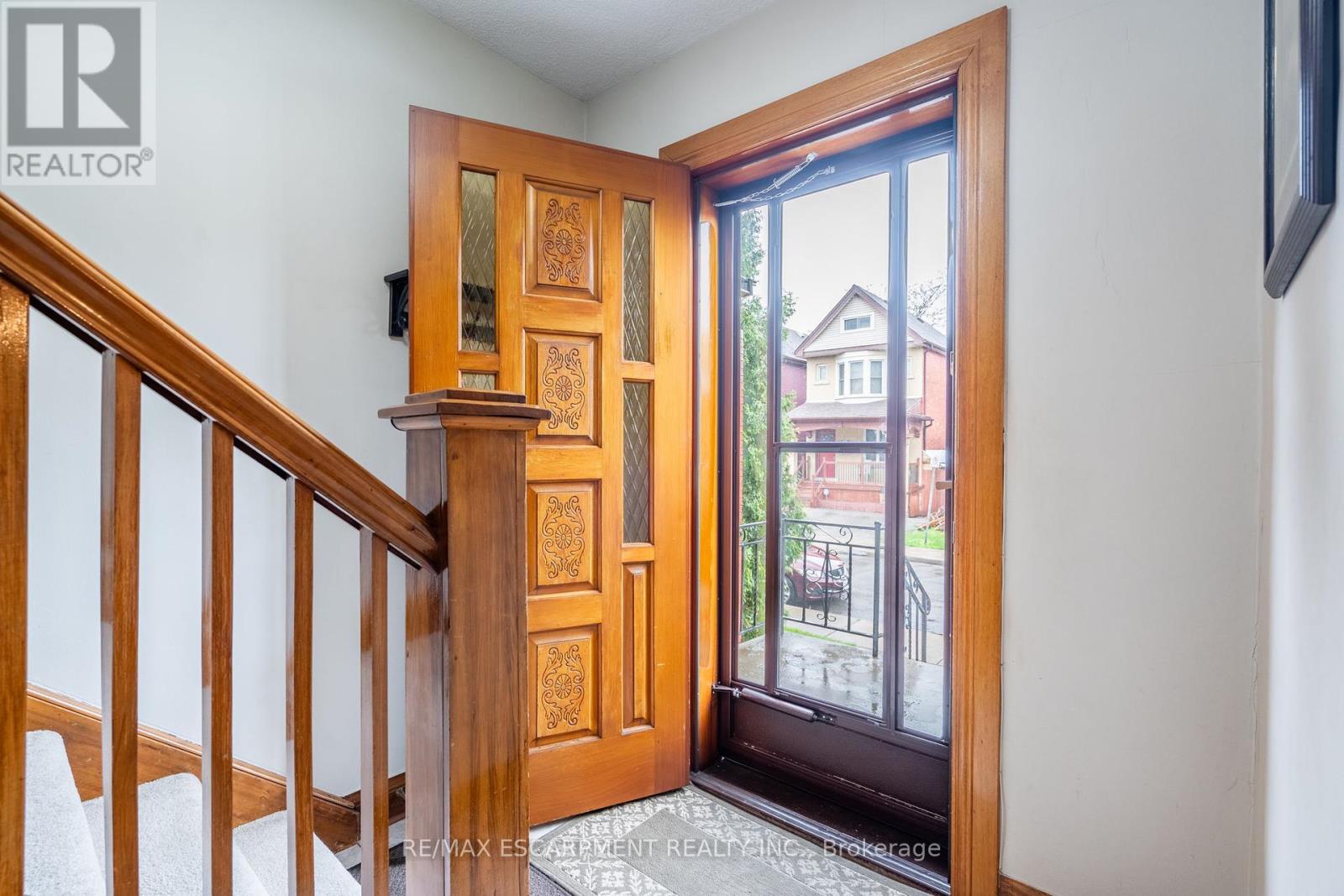 Photo 25 of 204 Emerald Street N, Hamilton ON