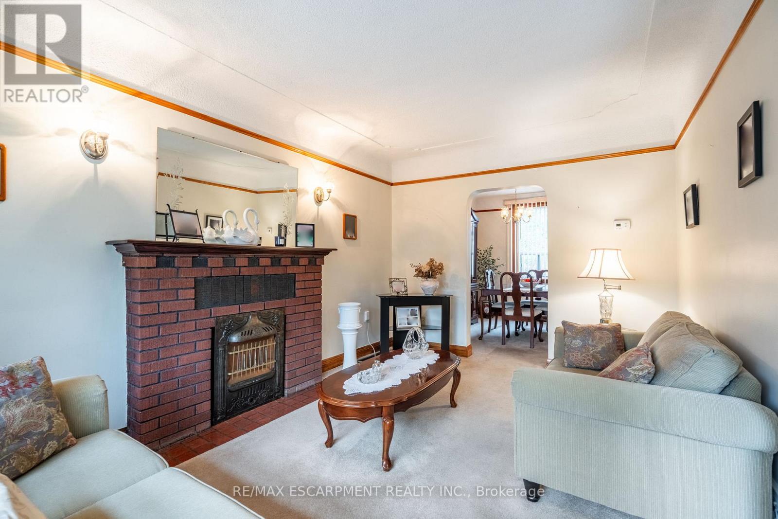 Photo 24 of 204 Emerald Street N, Hamilton ON