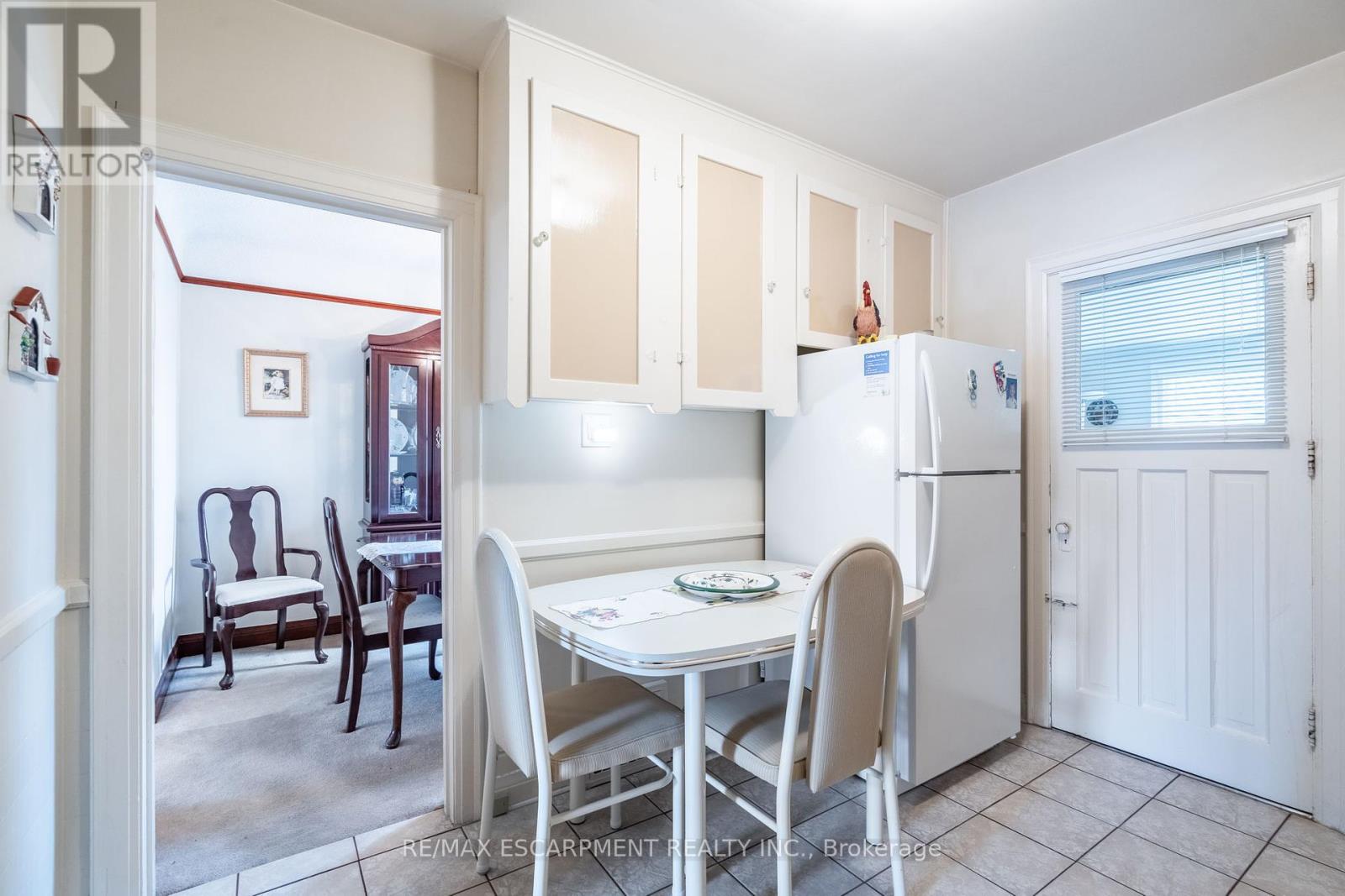 Photo 23 of 204 Emerald Street N, Hamilton ON