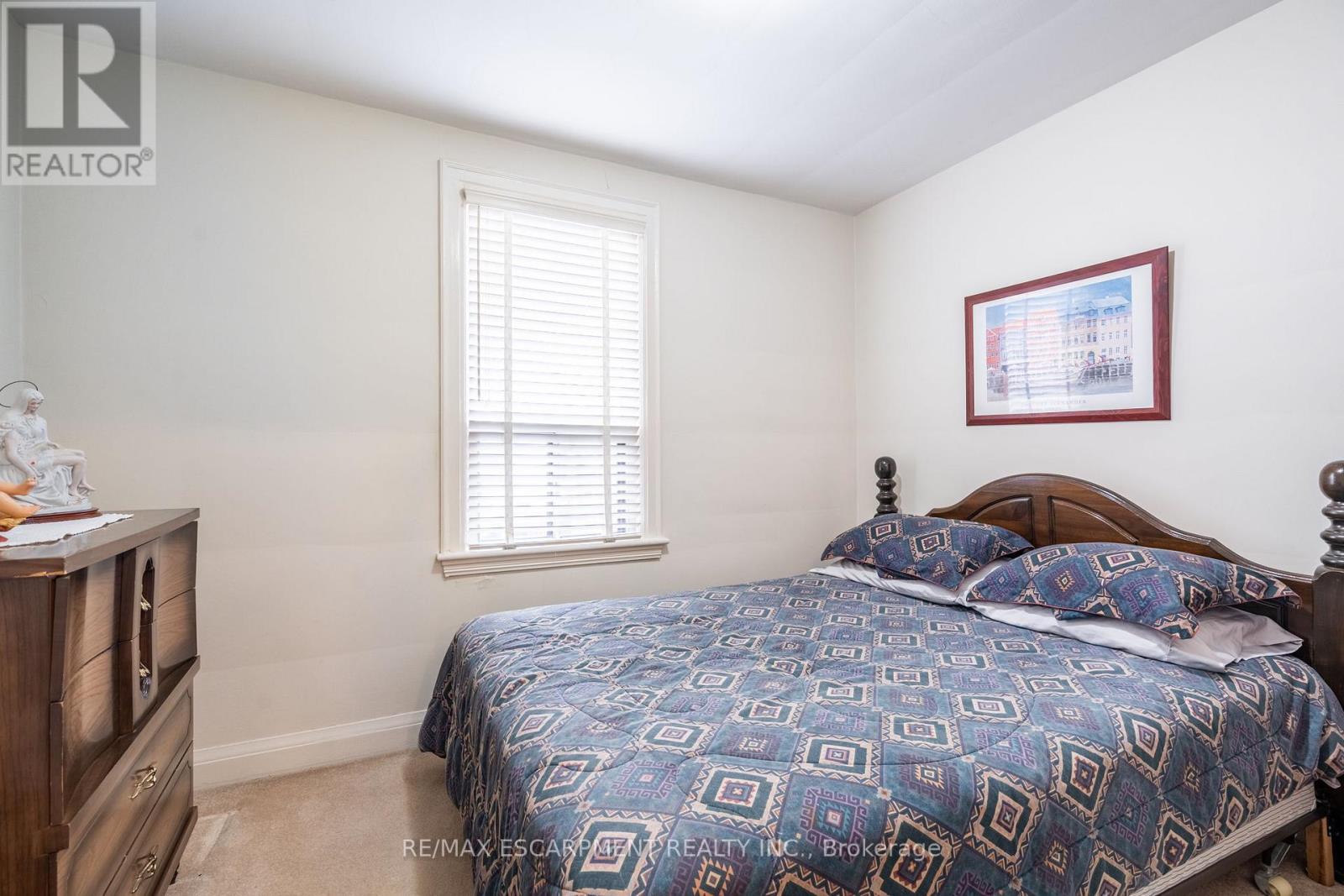 Photo 39 of 204 Emerald Street N, Hamilton ON