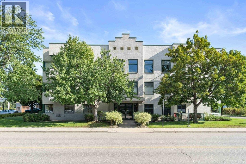 307 851 5 Avenue Southwest, Salmon Arm