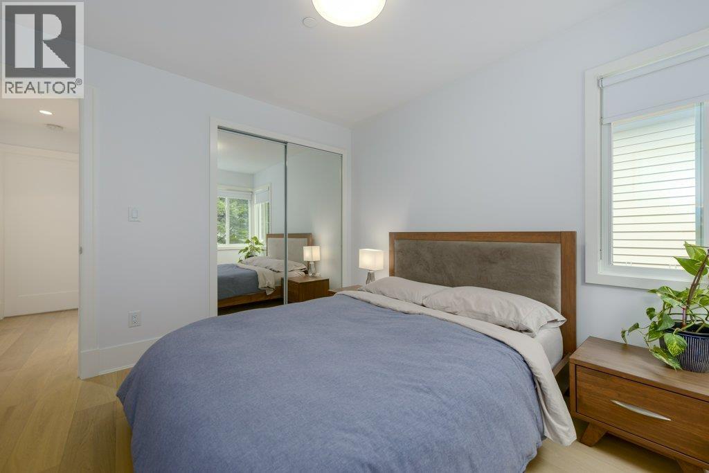 Photo 33 of 5051 Sherbrooke Street, Vancouver BC