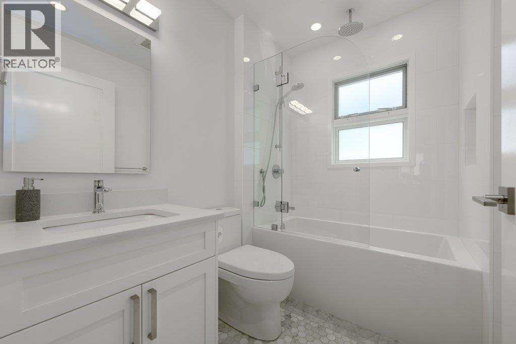 Photo 37 of 5051 Sherbrooke Street, Vancouver BC