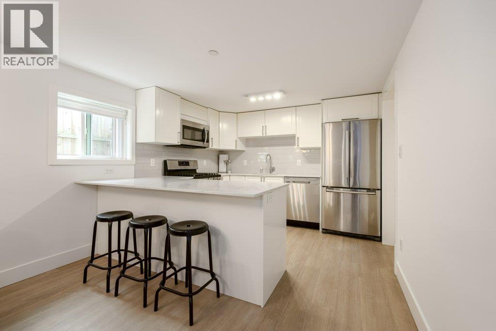 Photo 4 of 5051 Sherbrooke Street, Vancouver BC