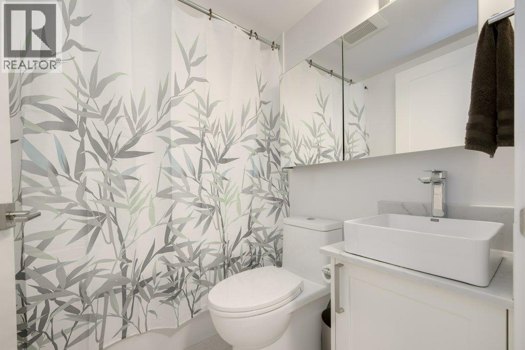 Photo 7 of 5051 Sherbrooke Street, Vancouver BC