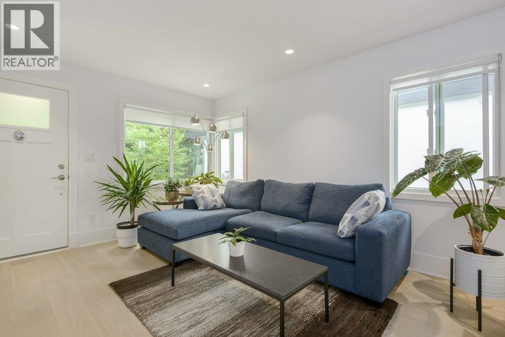 Photo 19 of 5051 Sherbrooke Street, Vancouver BC