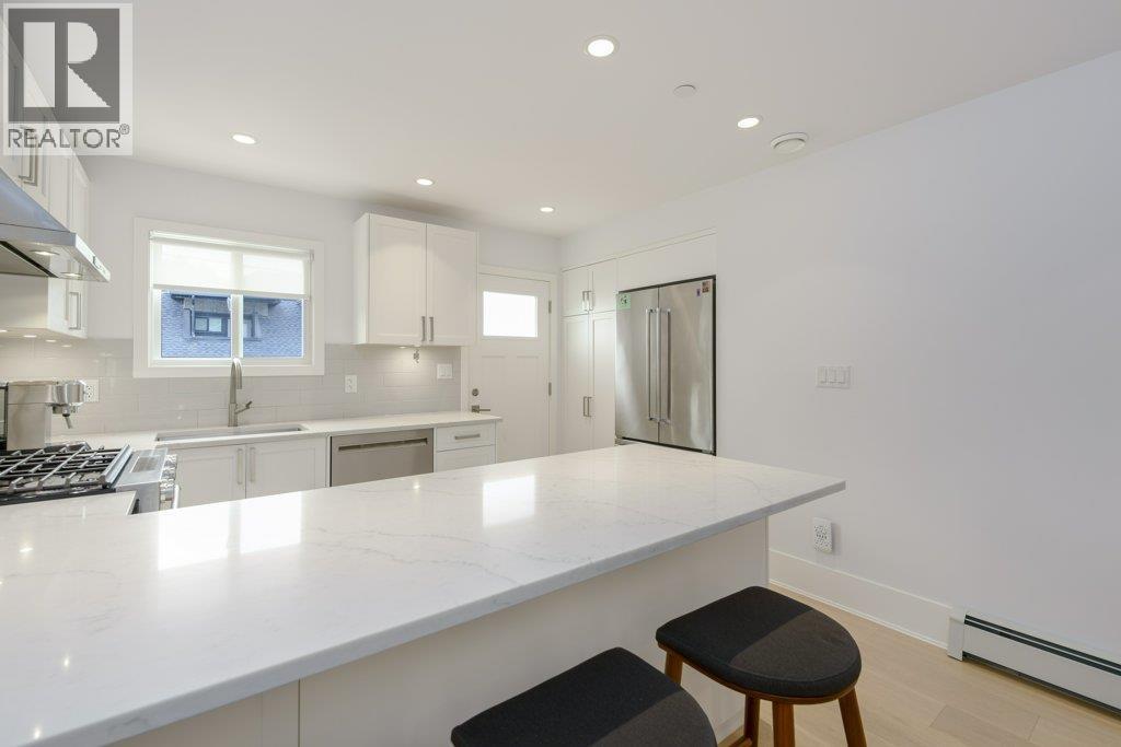Photo 13 of 5051 Sherbrooke Street, Vancouver BC