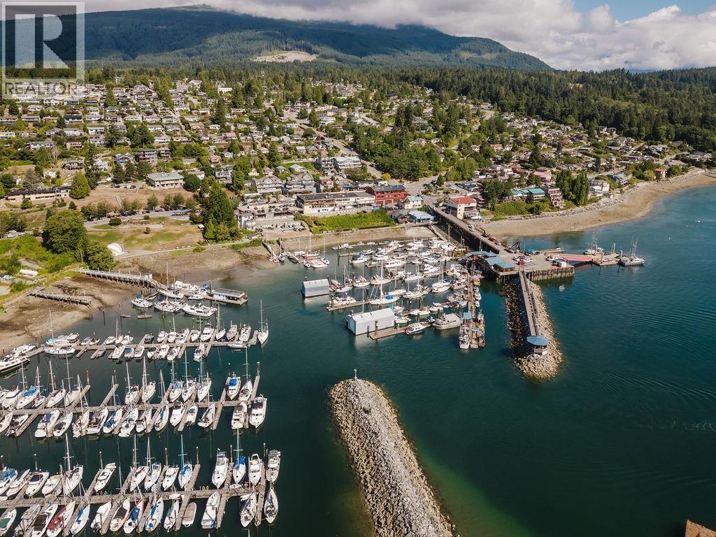 316 HEADLANDS ROAD, Gibsons