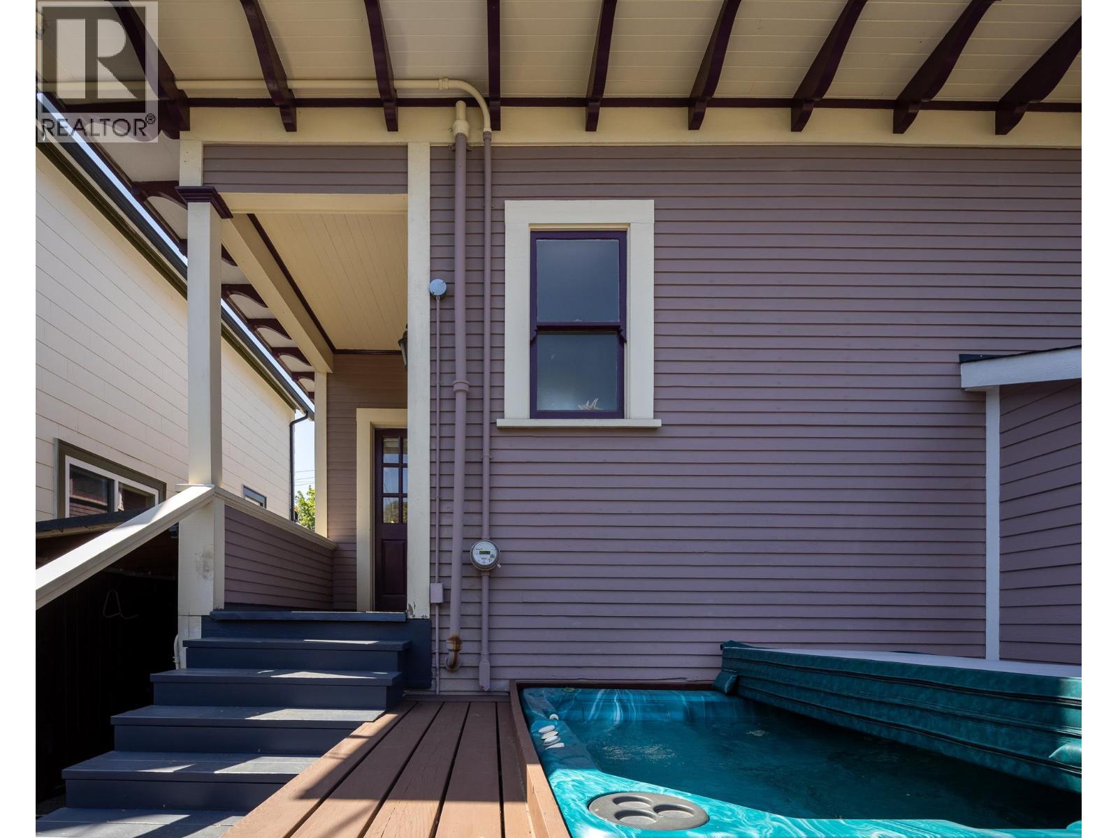 Photo 24 of 329 Pine Street, New Westminster BC