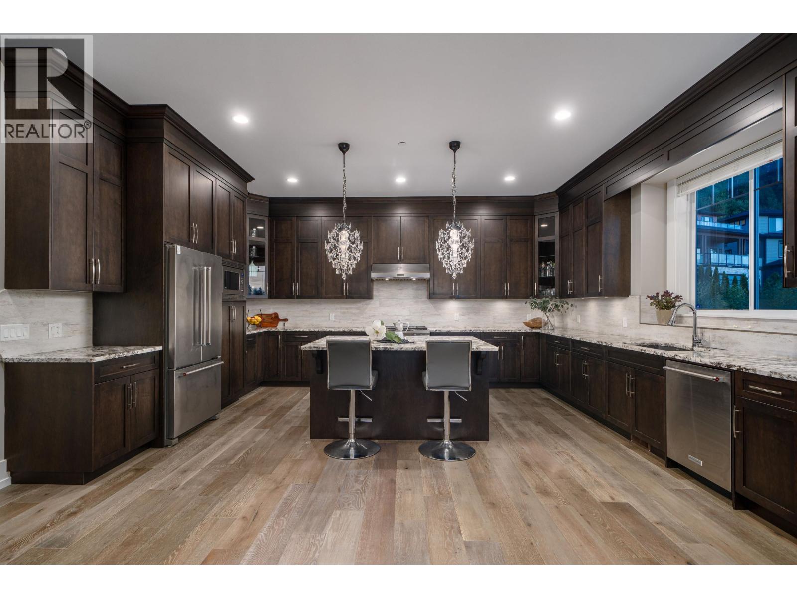 Photo 13 of 10930 Carmichael Street, Maple Ridge BC