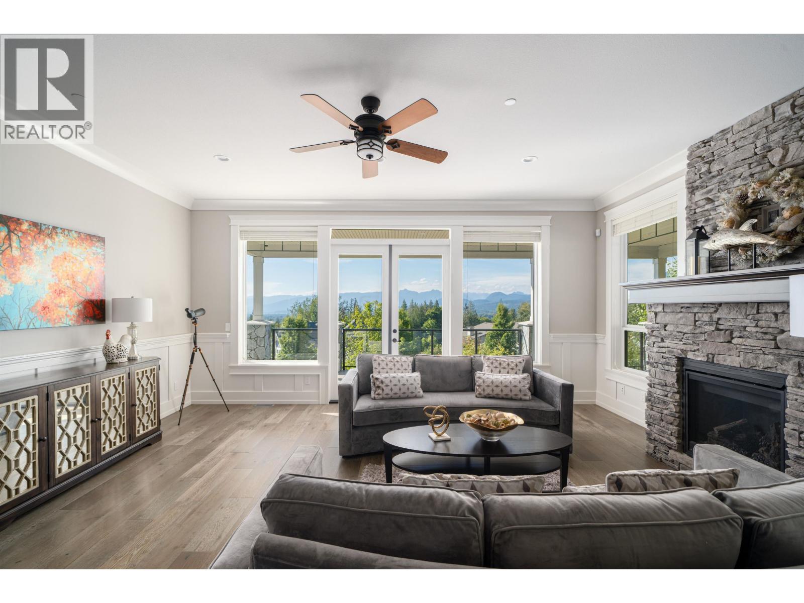 Photo 9 of 10930 Carmichael Street, Maple Ridge BC