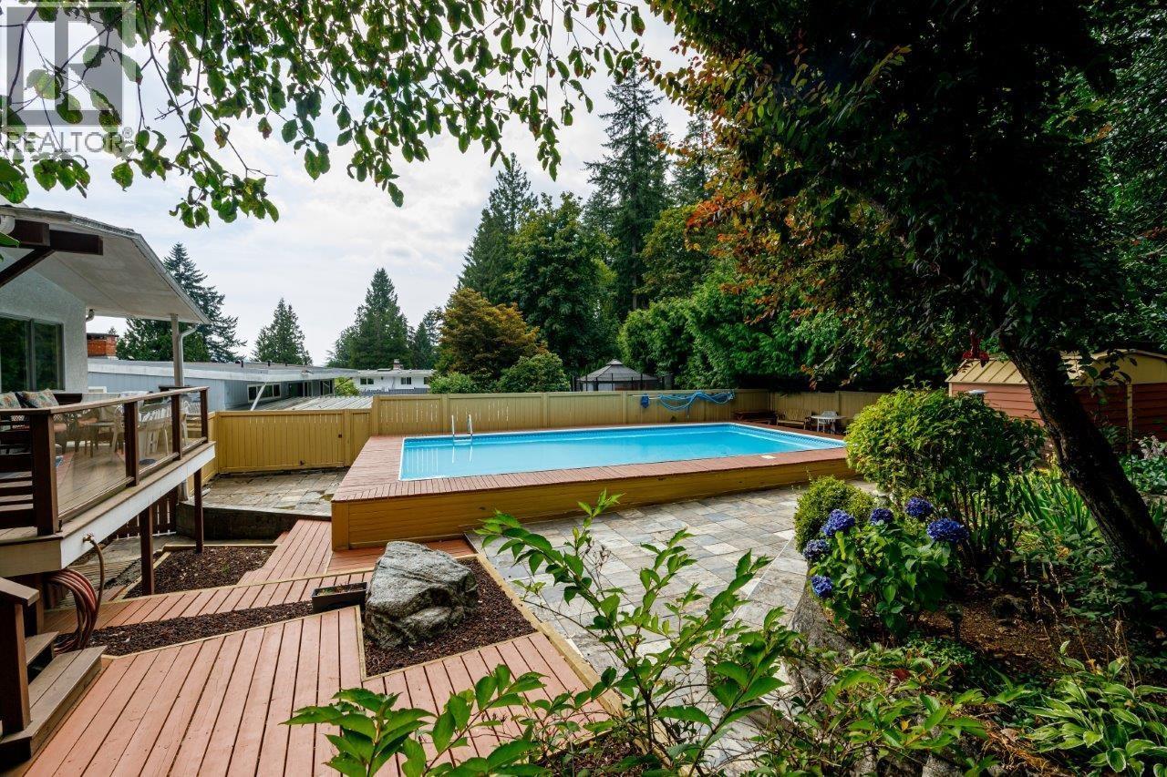 Photo 8 of 697 Plymouth Drive, North Vancouver BC
