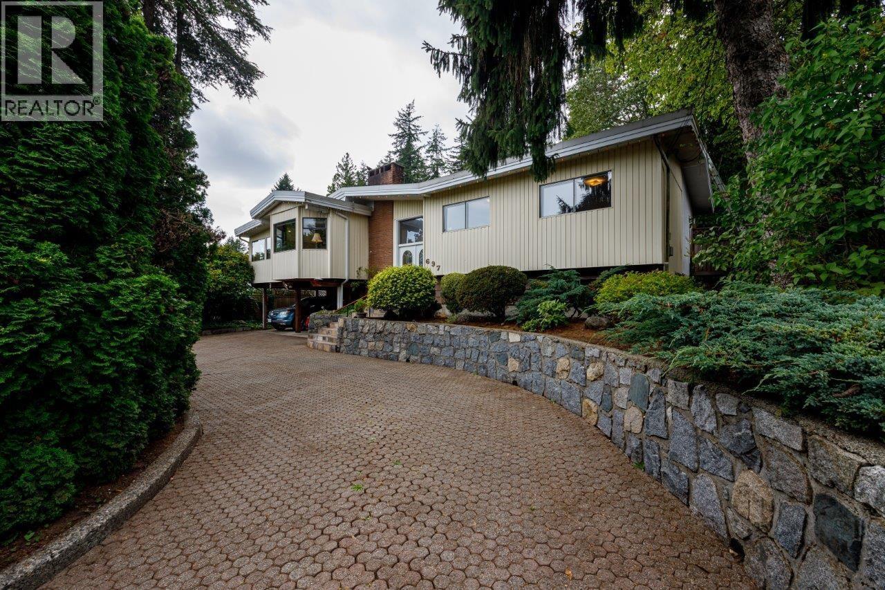 Photo 24 of 697 Plymouth Drive, North Vancouver BC