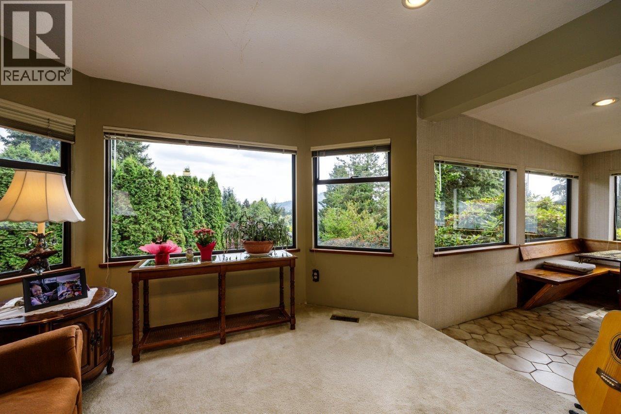 Photo 36 of 697 Plymouth Drive, North Vancouver BC