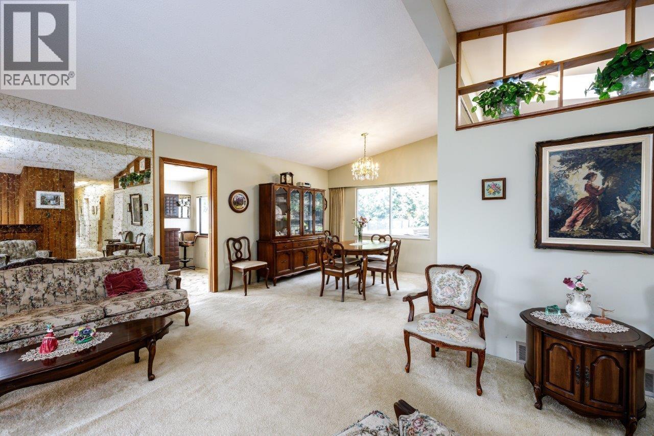 Photo 17 of 697 Plymouth Drive, North Vancouver BC