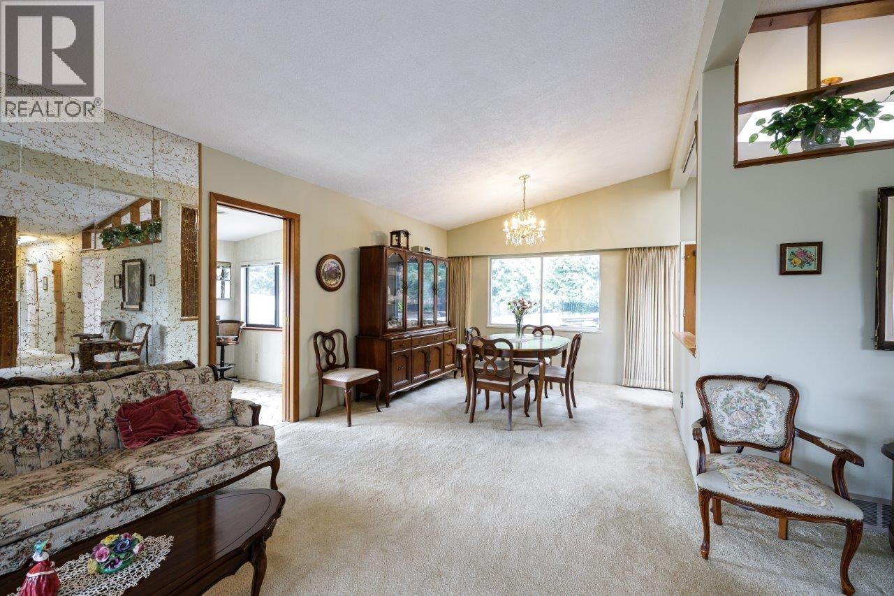 Photo 20 of 697 Plymouth Drive, North Vancouver BC