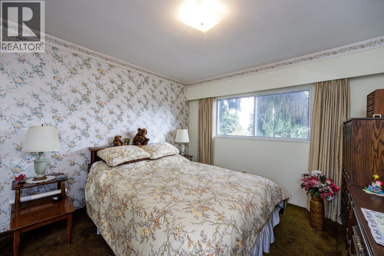 Photo 18 of 697 Plymouth Drive, North Vancouver BC