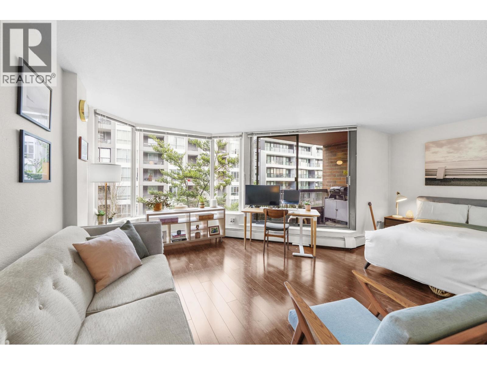 Photo 1 of 411 1333 Hornby Street, Vancouver BC