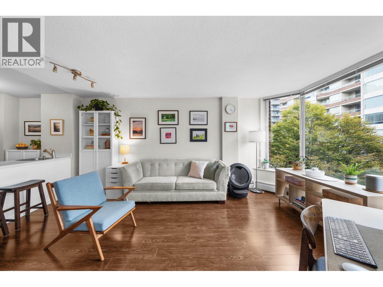 Photo 5 of 411 1333 Hornby Street, Vancouver BC