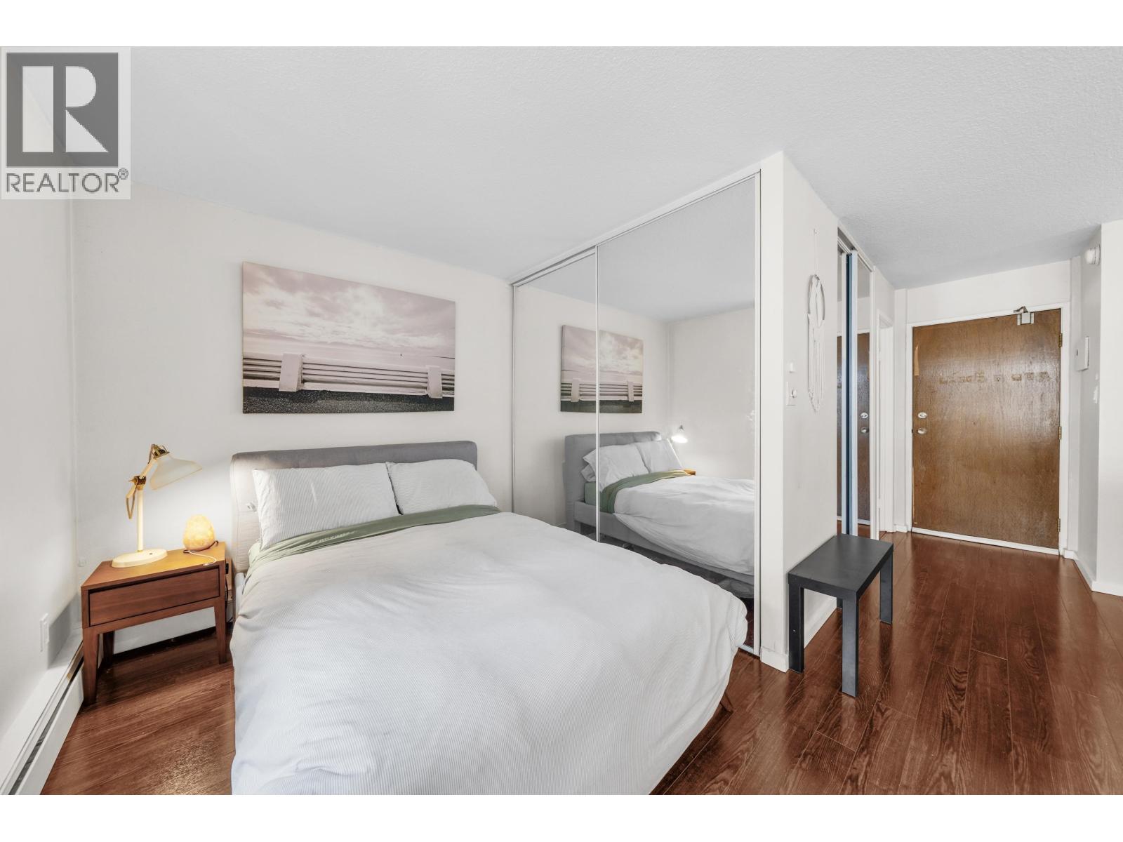 Photo 6 of 411 1333 Hornby Street, Vancouver BC