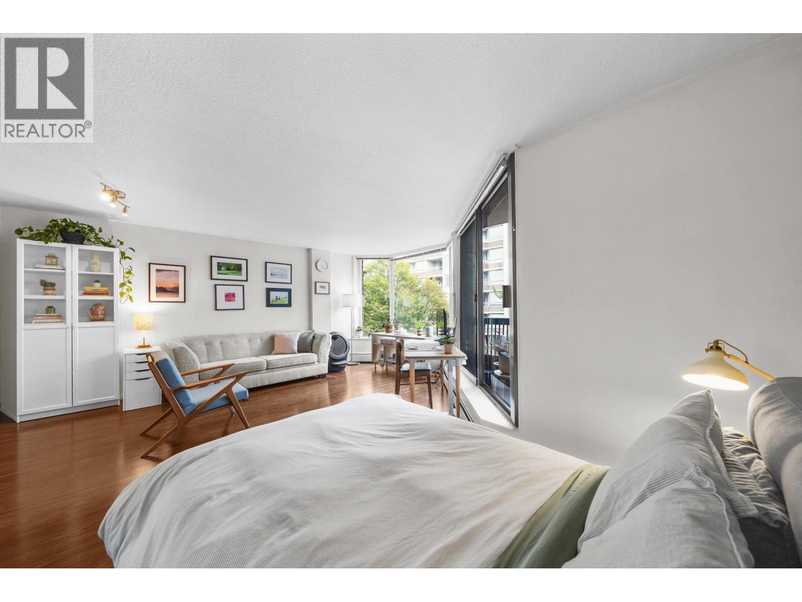 Photo 7 of 411 1333 Hornby Street, Vancouver BC