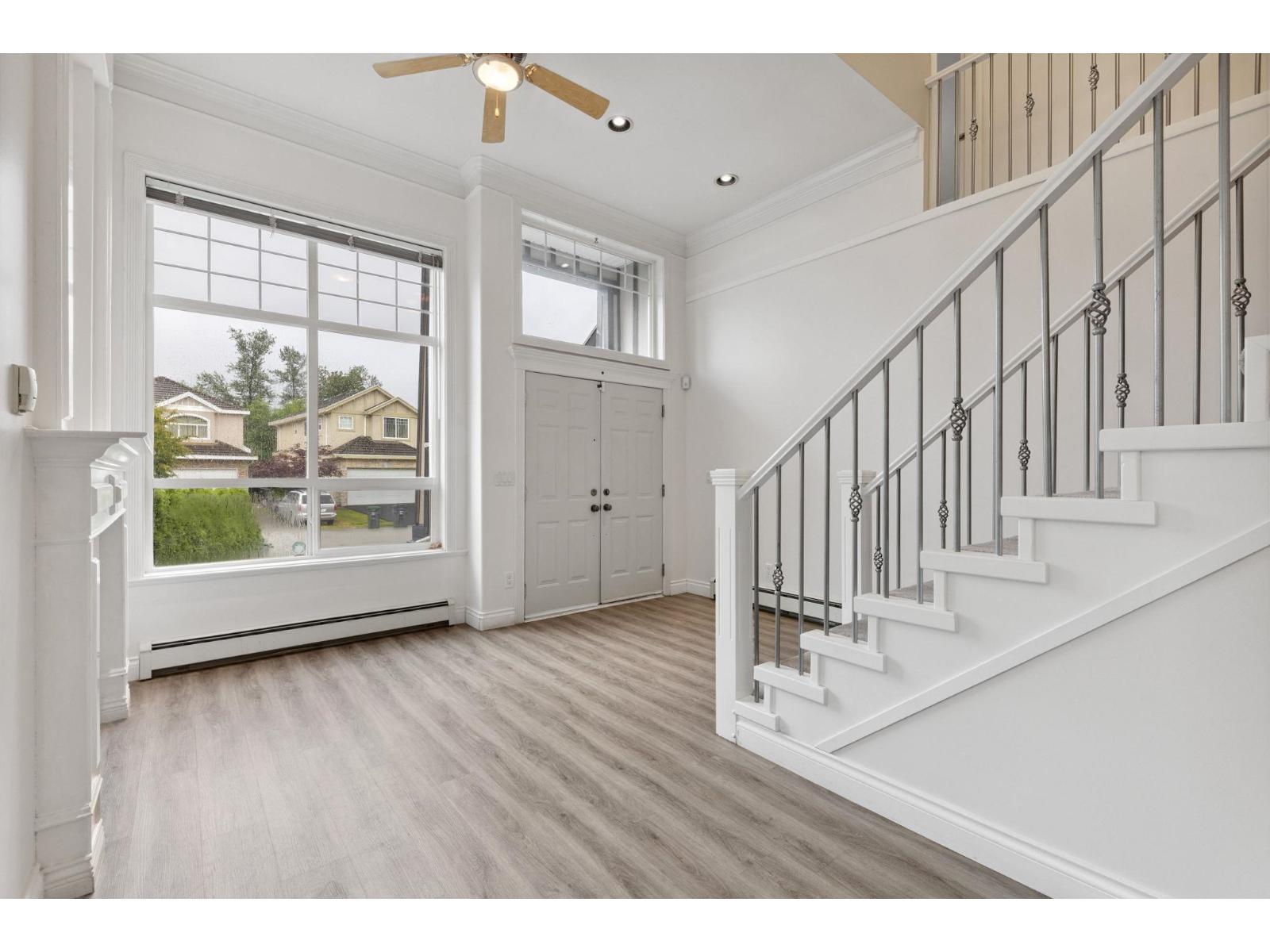 Photo 2 of 15939 91 A Avenue, Surrey BC