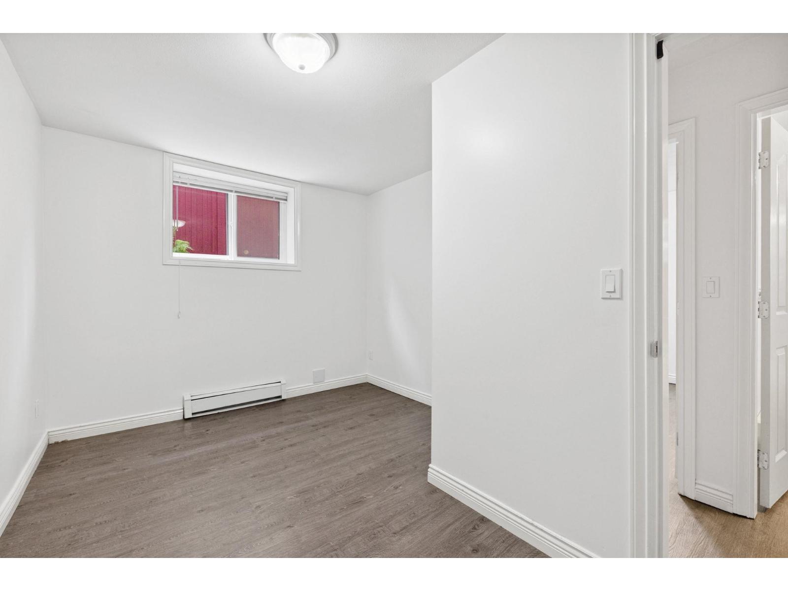 Photo 36 of 15939 91 A Avenue, Surrey BC