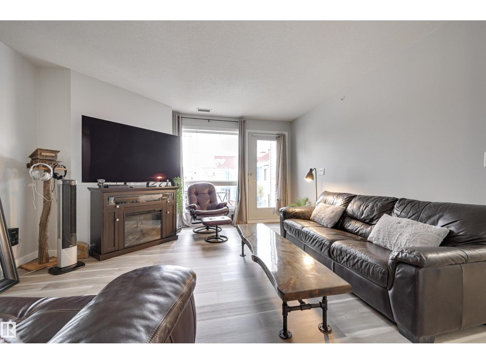 Photo 4 of 304 6220 Fulton Rd Nw, Edmonton AB