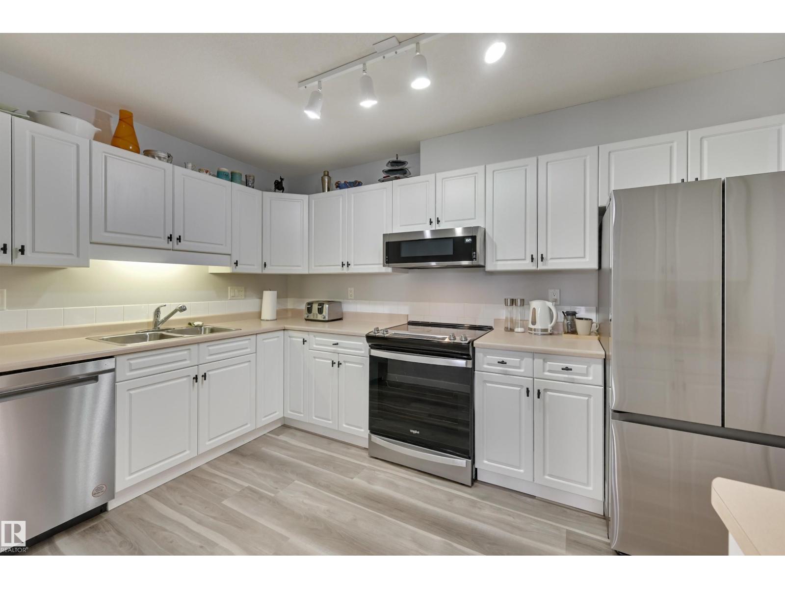 Photo 8 of 304 6220 Fulton Rd Nw, Edmonton AB