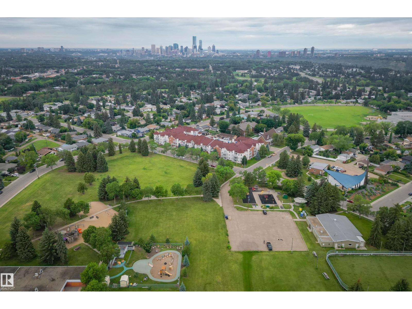 Photo 39 of 304 6220 Fulton Rd Nw, Edmonton AB