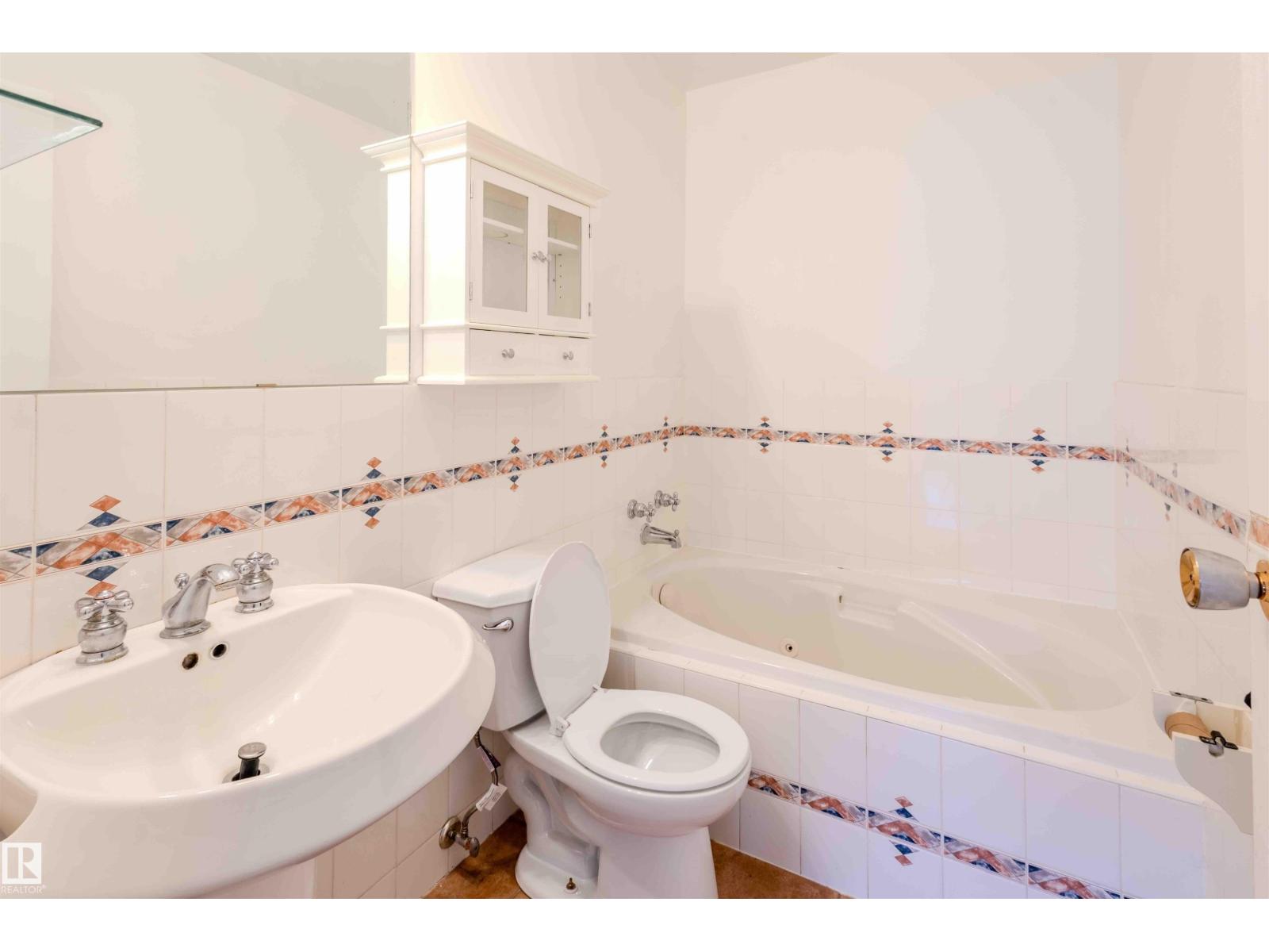 Photo 15 of 6007 10 Av Nw, Edmonton AB